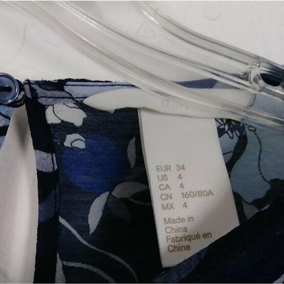 H&M Blue Floral Scrunched Sleeve Blouse - Picture 4 of 6